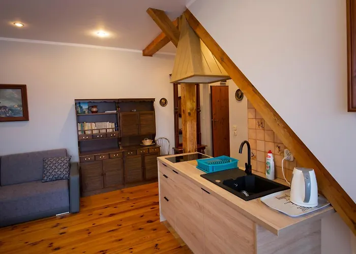 Wyspa Uznam - Moniuszki 5 *